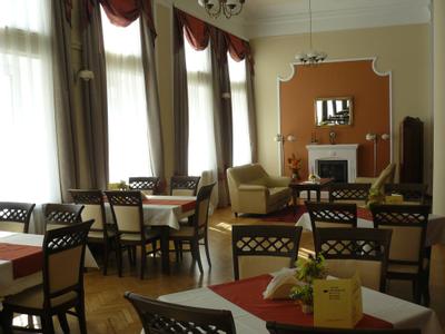 Cafe Cela